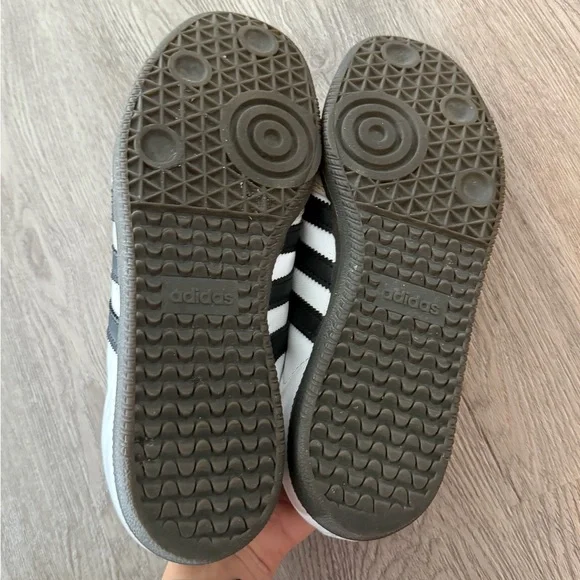White Sambas Adidas - Picture 5 of 5